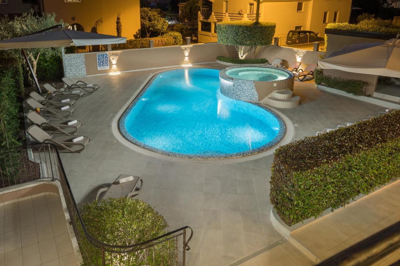 Villa Alena Porec Exterior photo